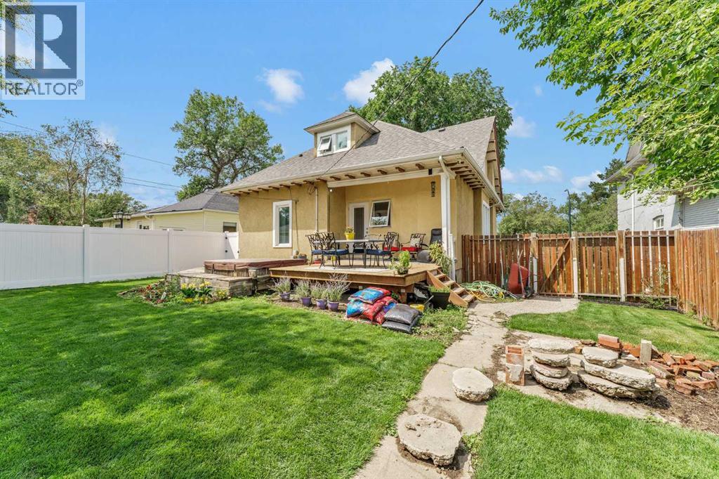 379 5 Street SE - 39