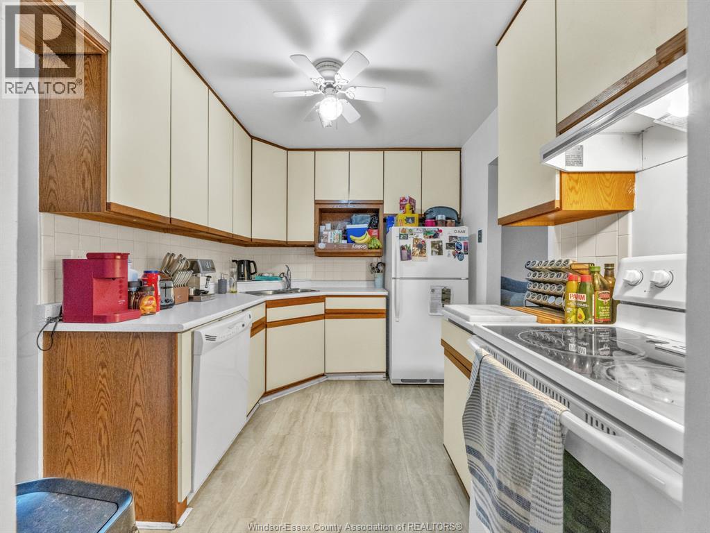 6312 THORNBERRY - 16