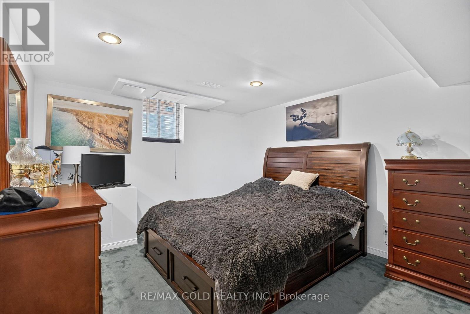40 SHADYWOOD ROAD - 39