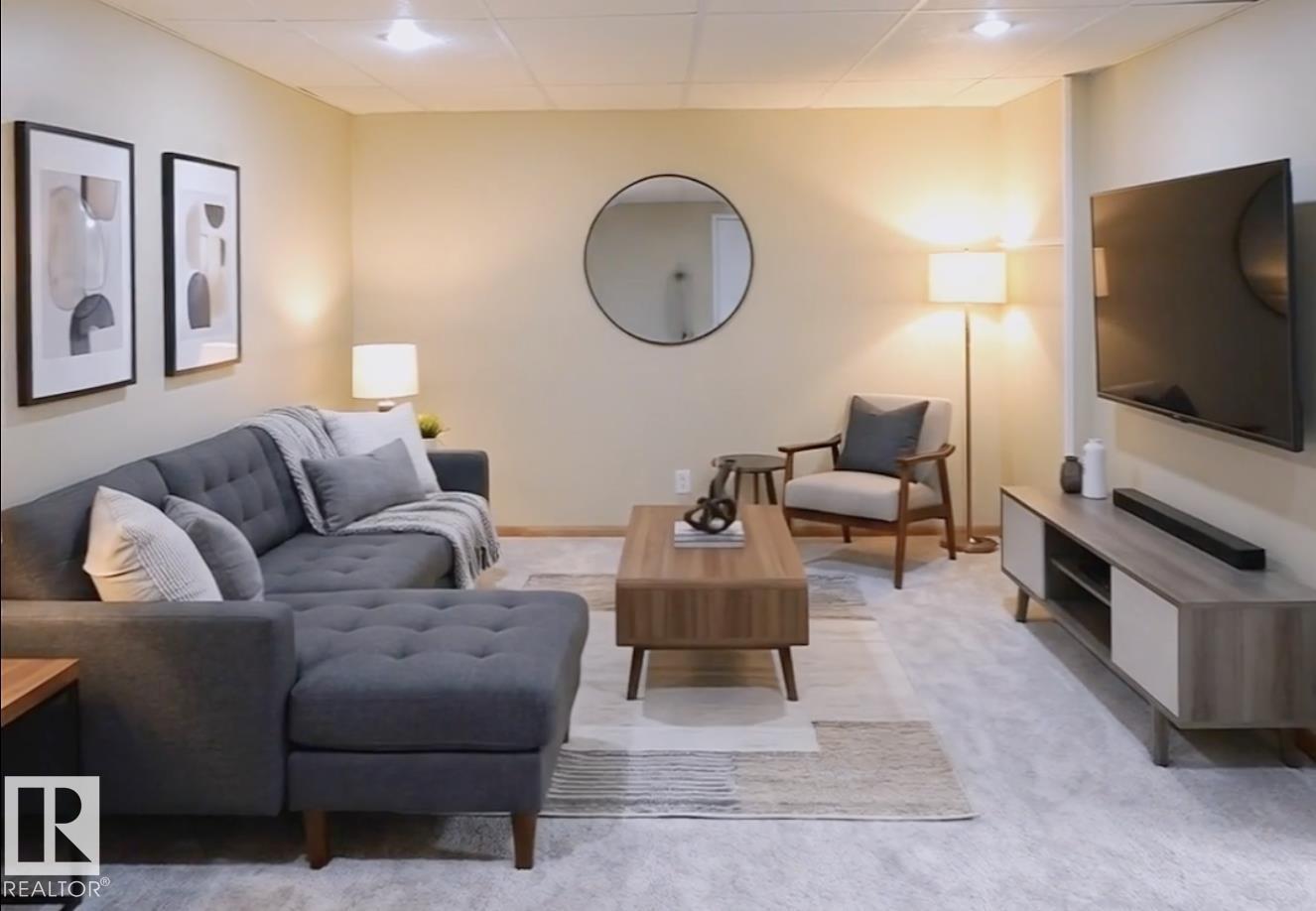 10622 51 AV NW - 16