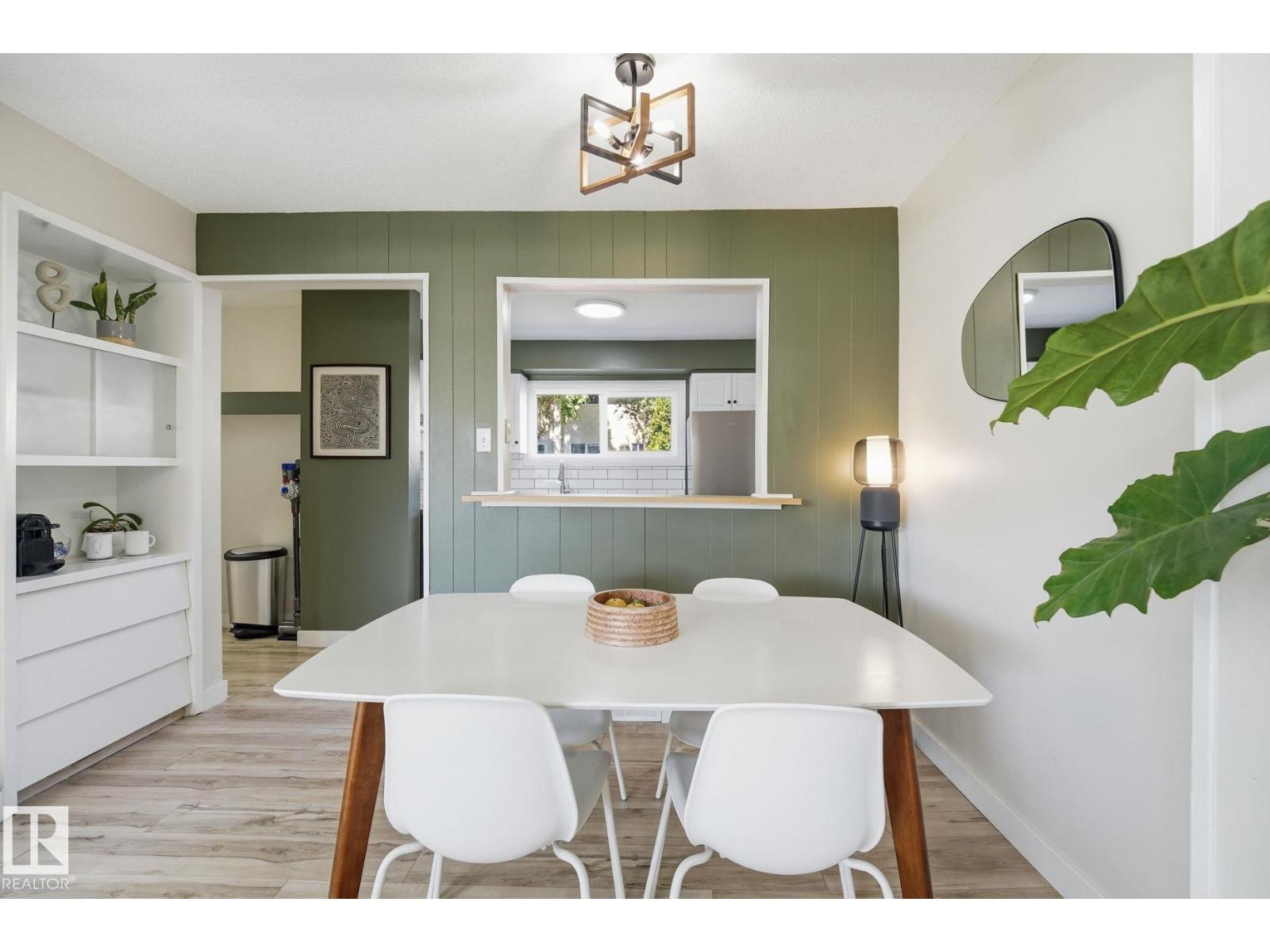 10622 51 AV NW - 6