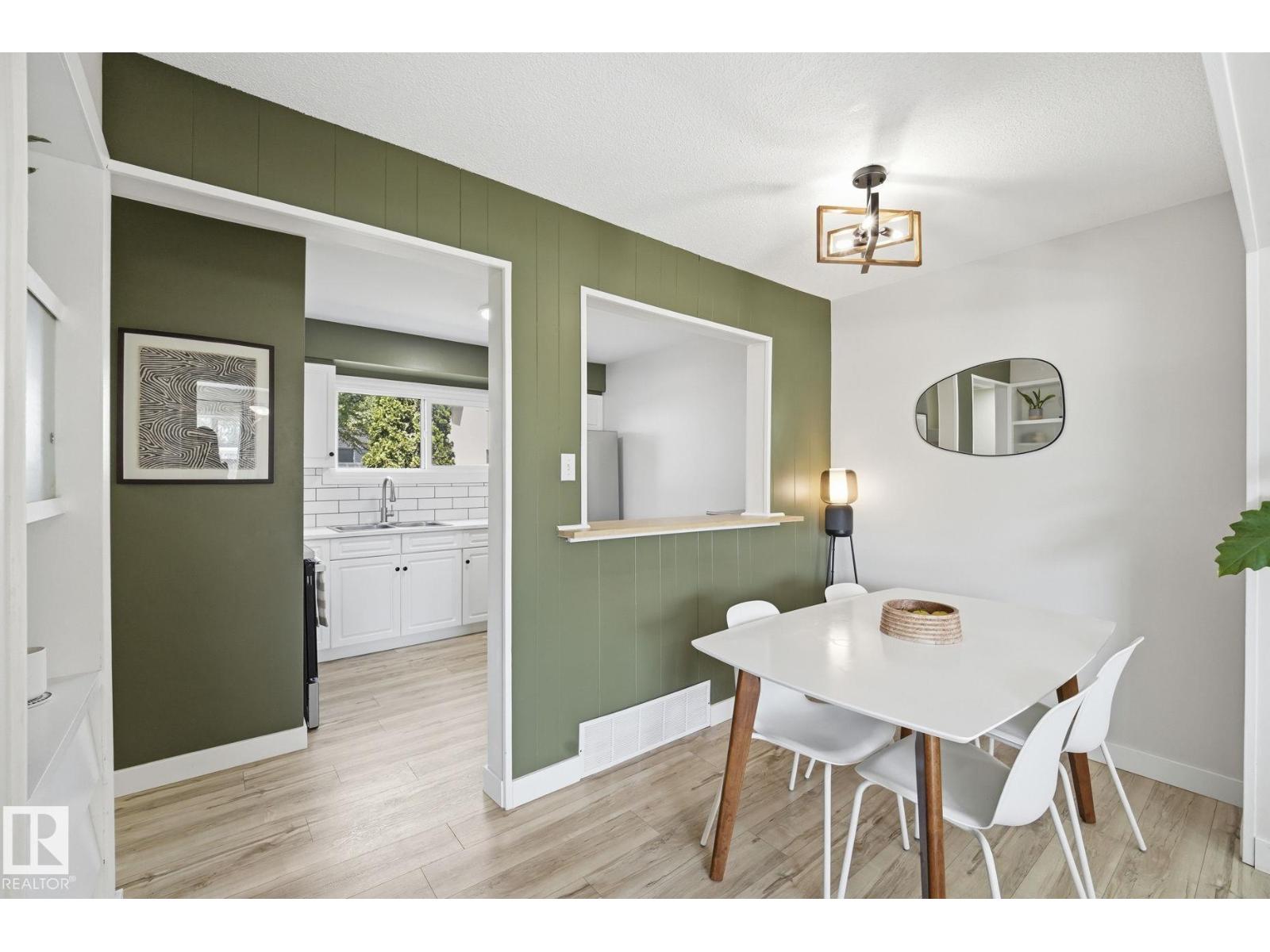 10622 51 AV NW - 2