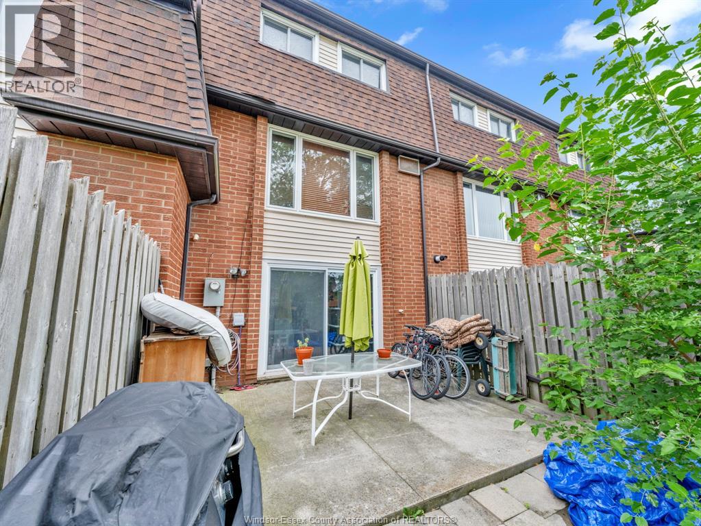 6312 THORNBERRY - 32