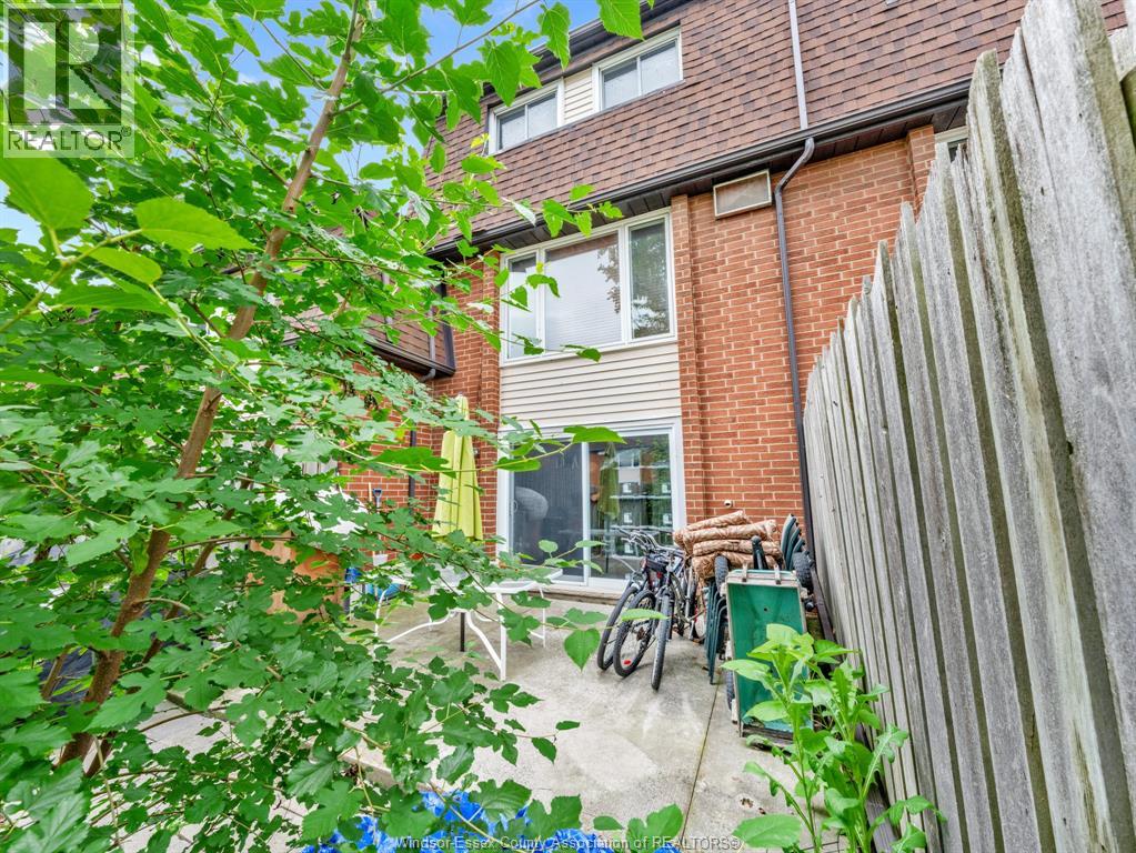6312 THORNBERRY - 35