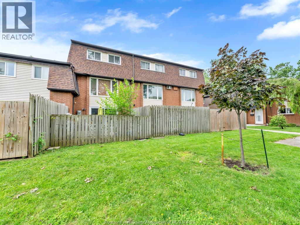 6312 THORNBERRY - 37