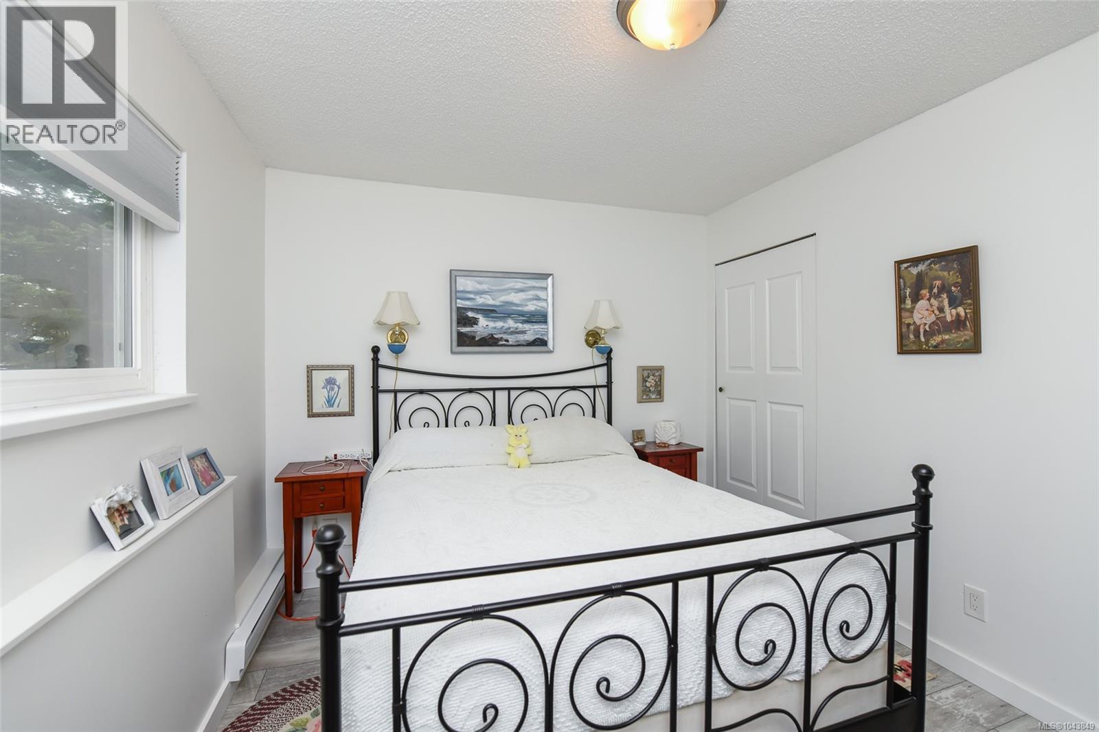 #104 622 Island Hwy S - 18