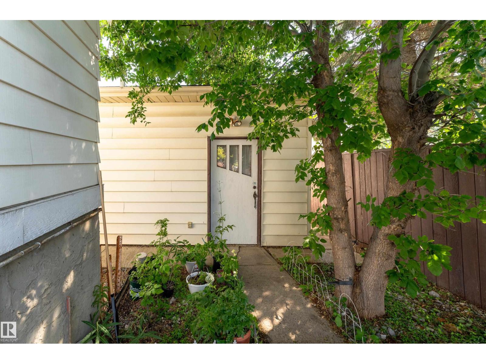 611 KIRKNESS RD NW - 35