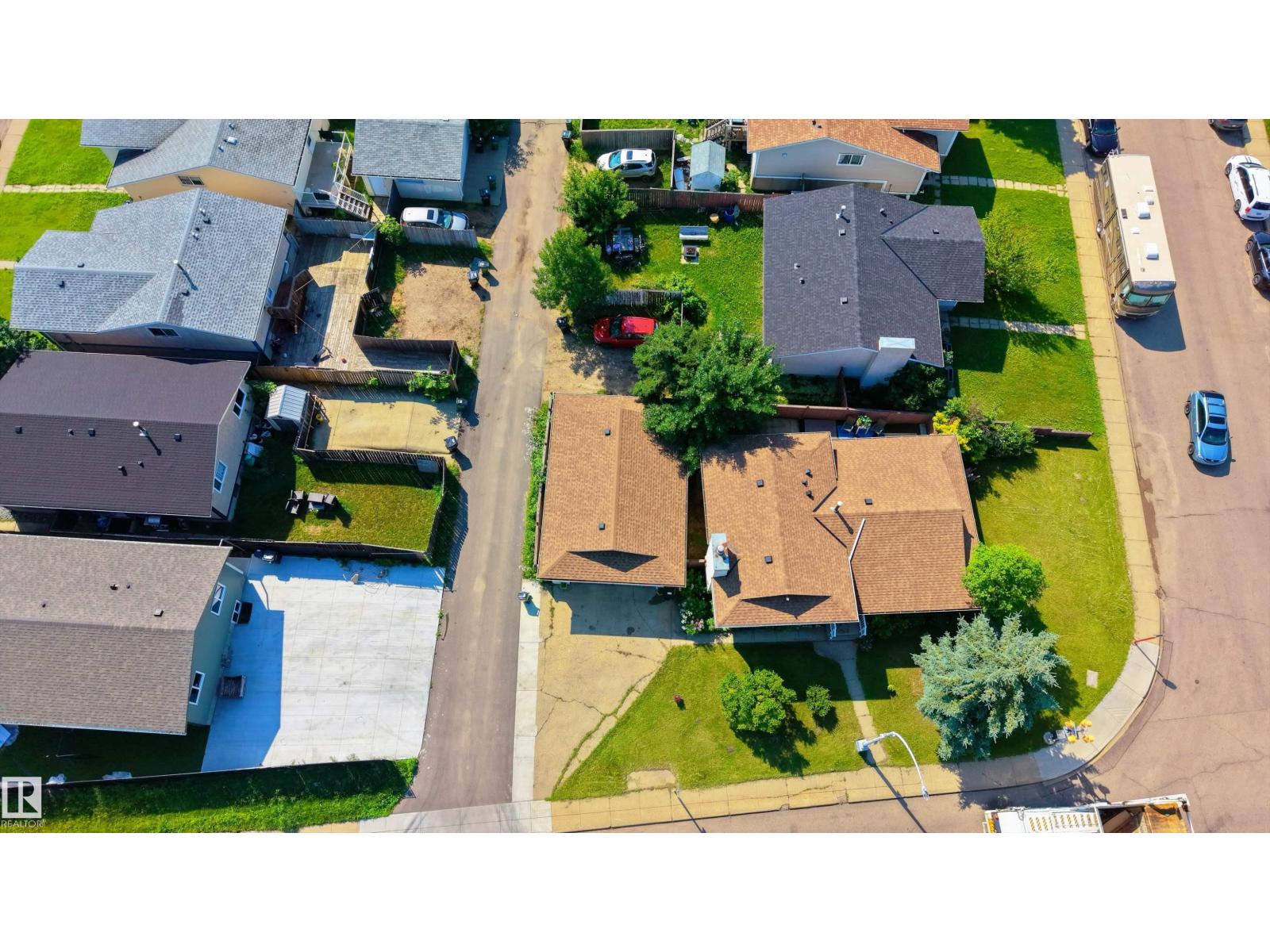 611 KIRKNESS RD NW - 38