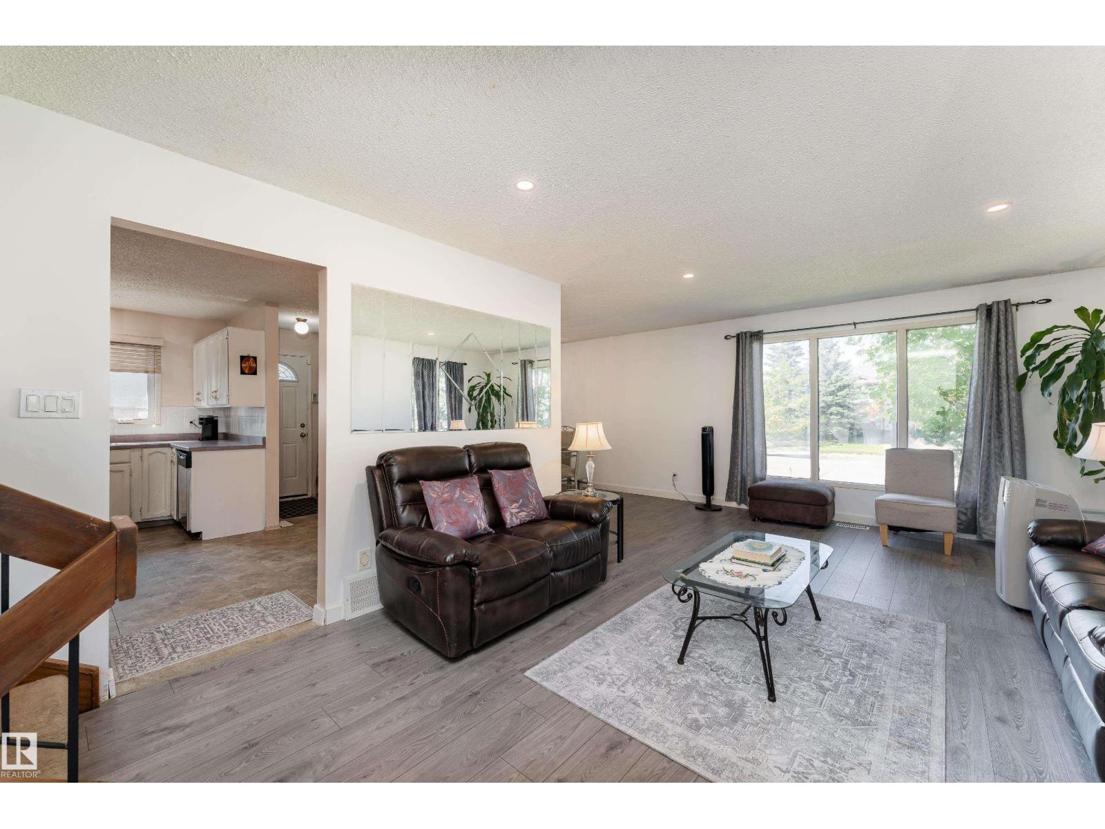 611 KIRKNESS RD NW - 4