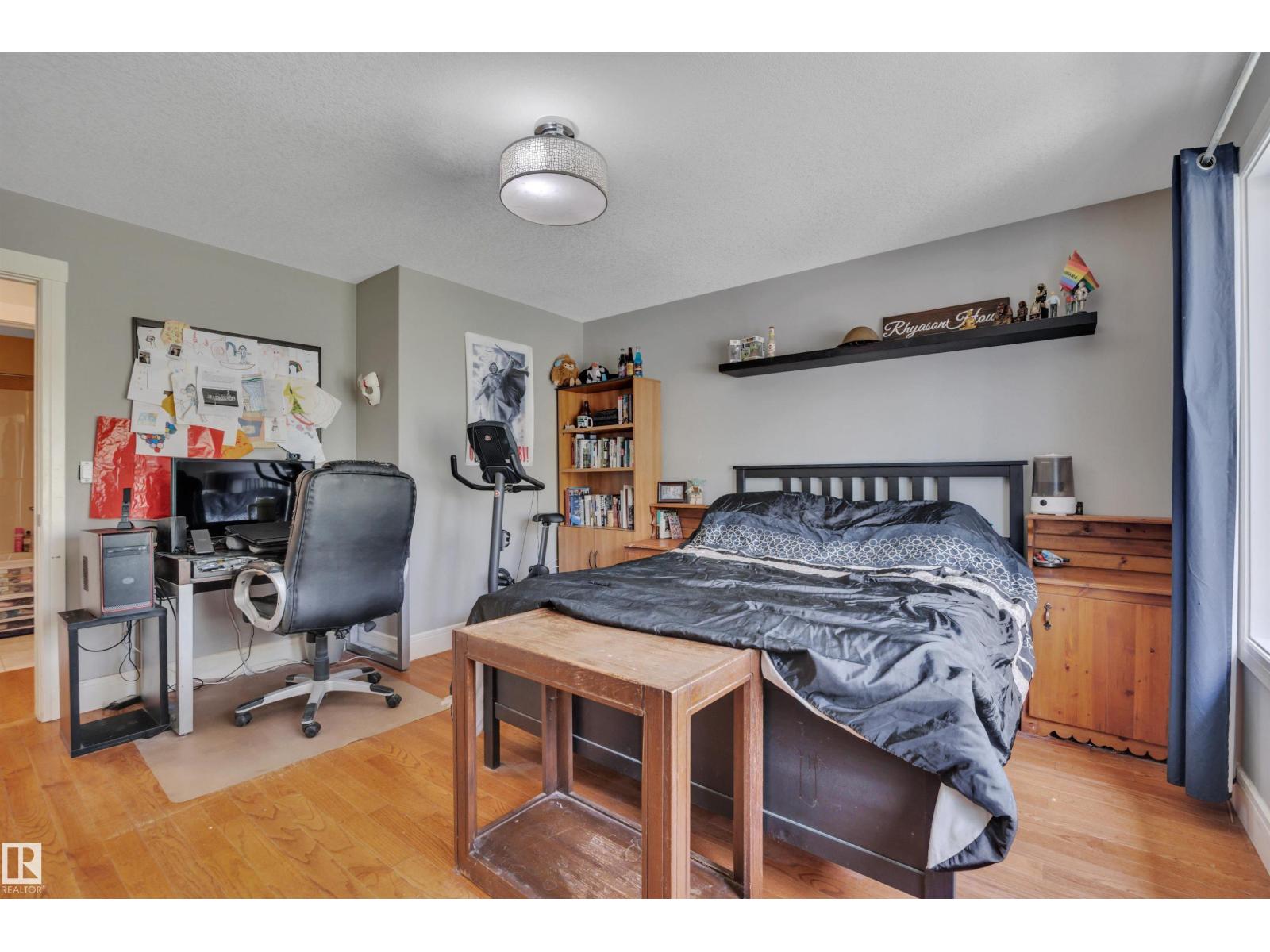 12205 112 AV NW - 22