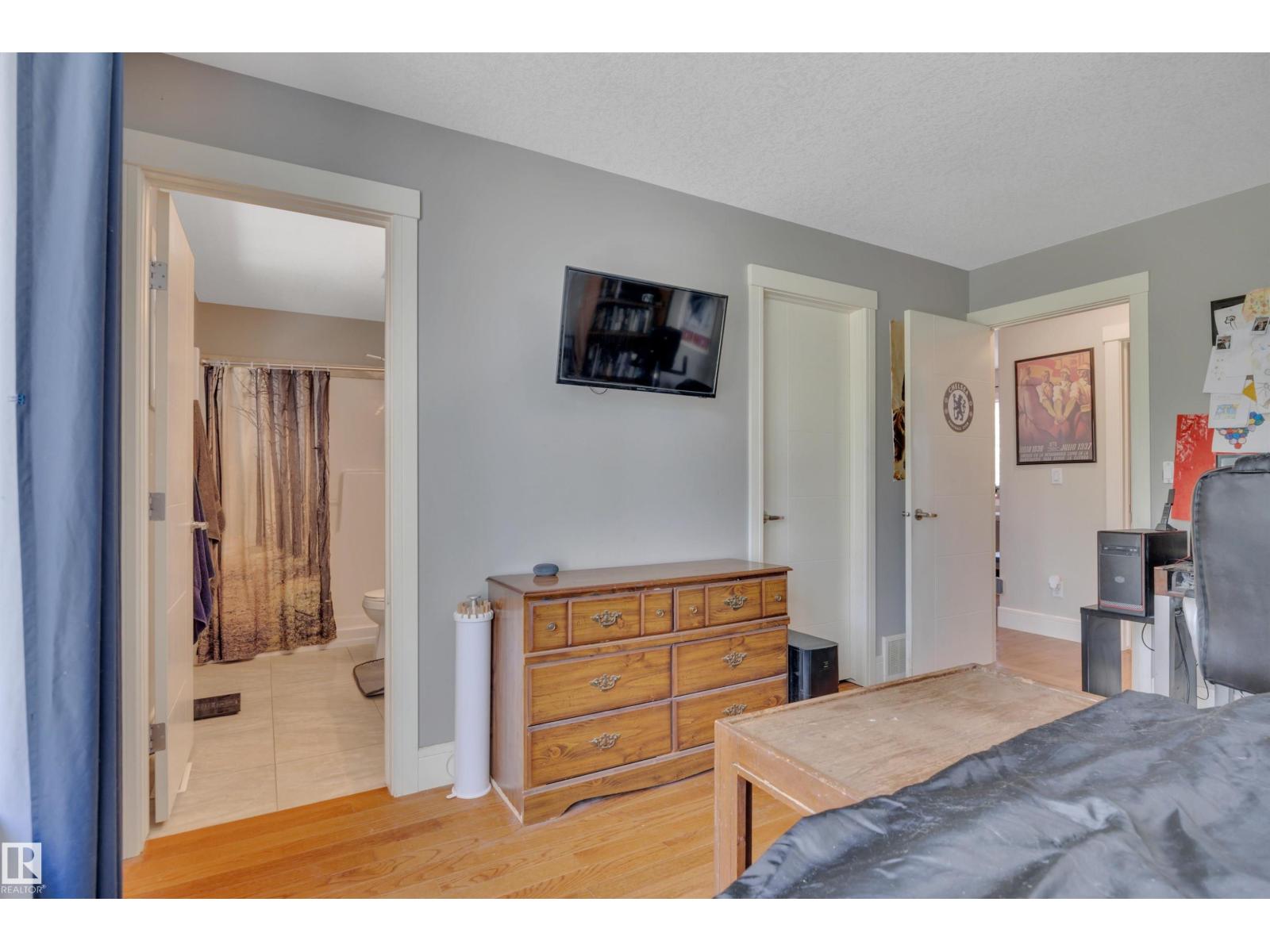 12205 112 AV NW - 23