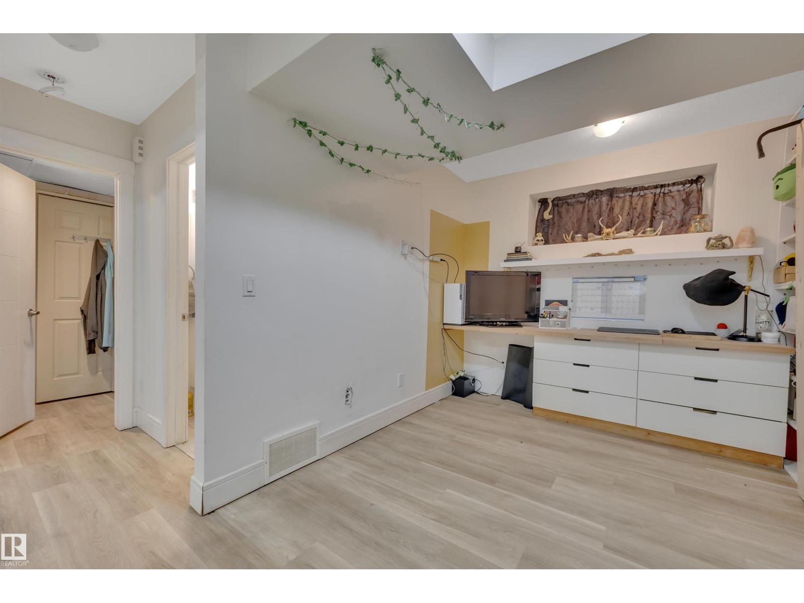 12205 112 AV NW - 38