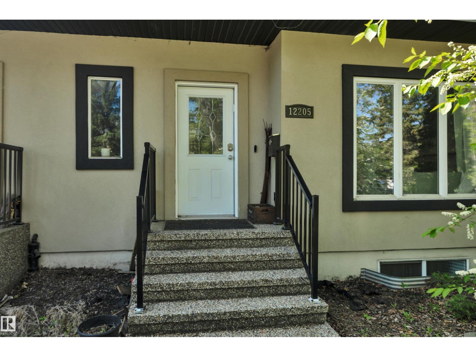12205 112 AV NW - 3