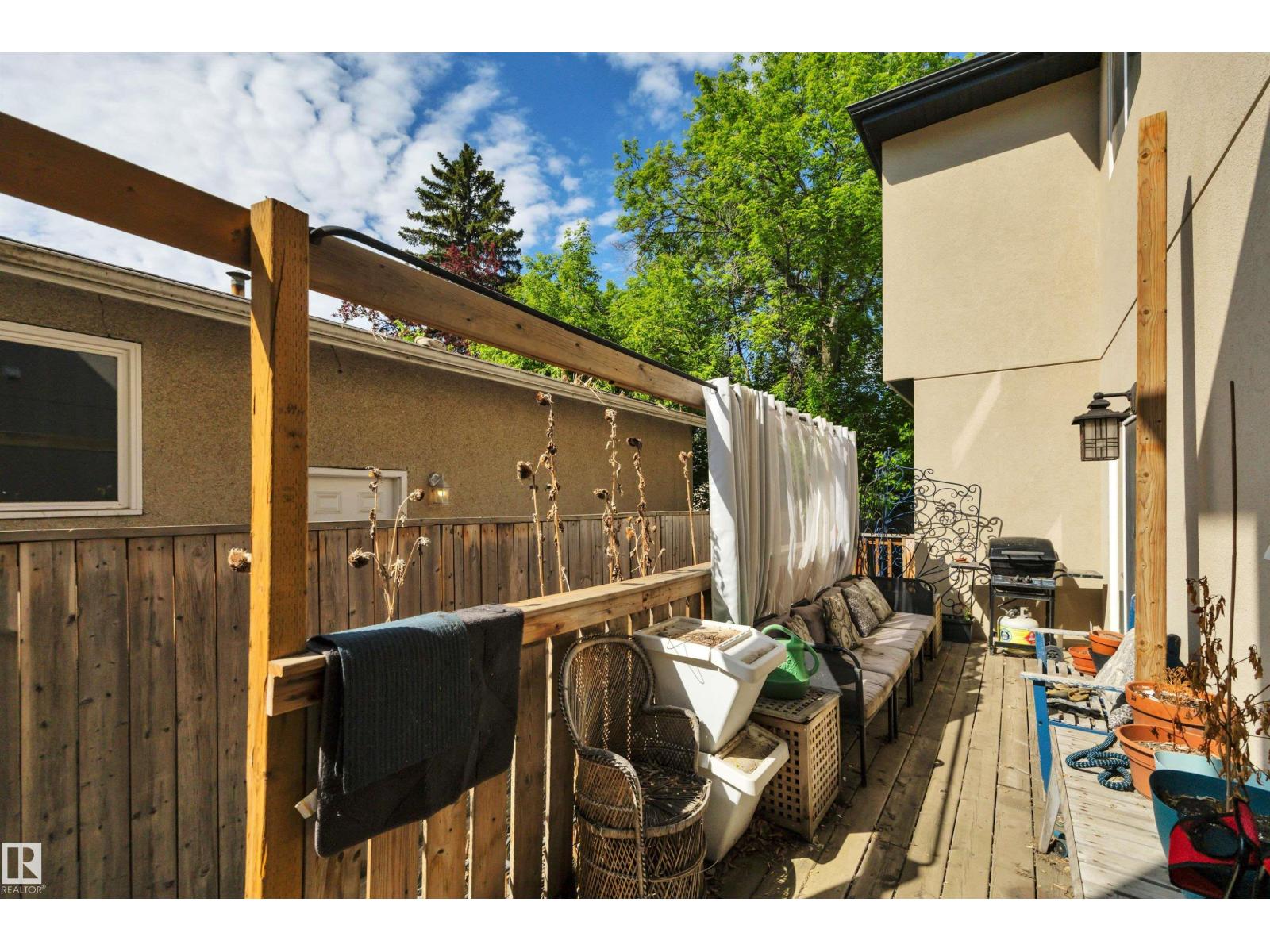 12205 112 AV NW - 44