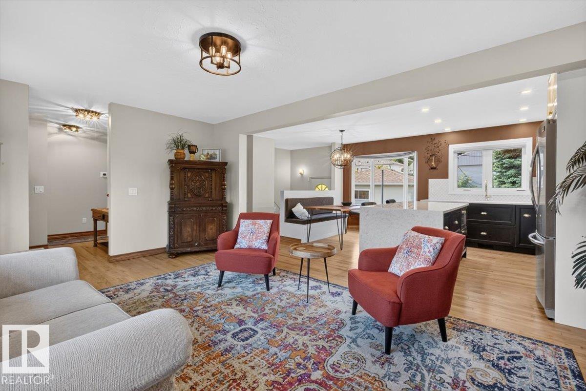 10736 48 ST NW - 7