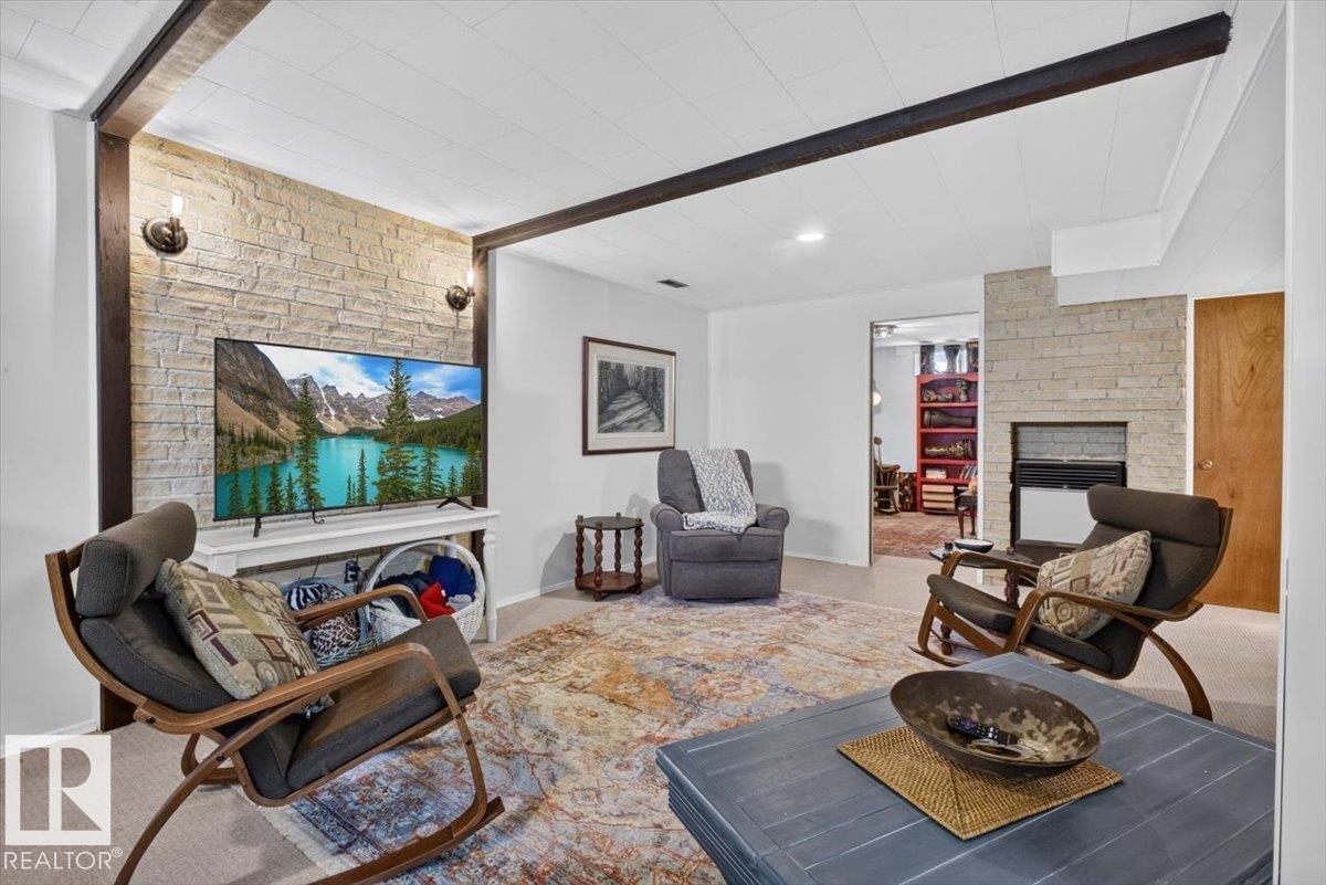 10736 48 ST NW - 34