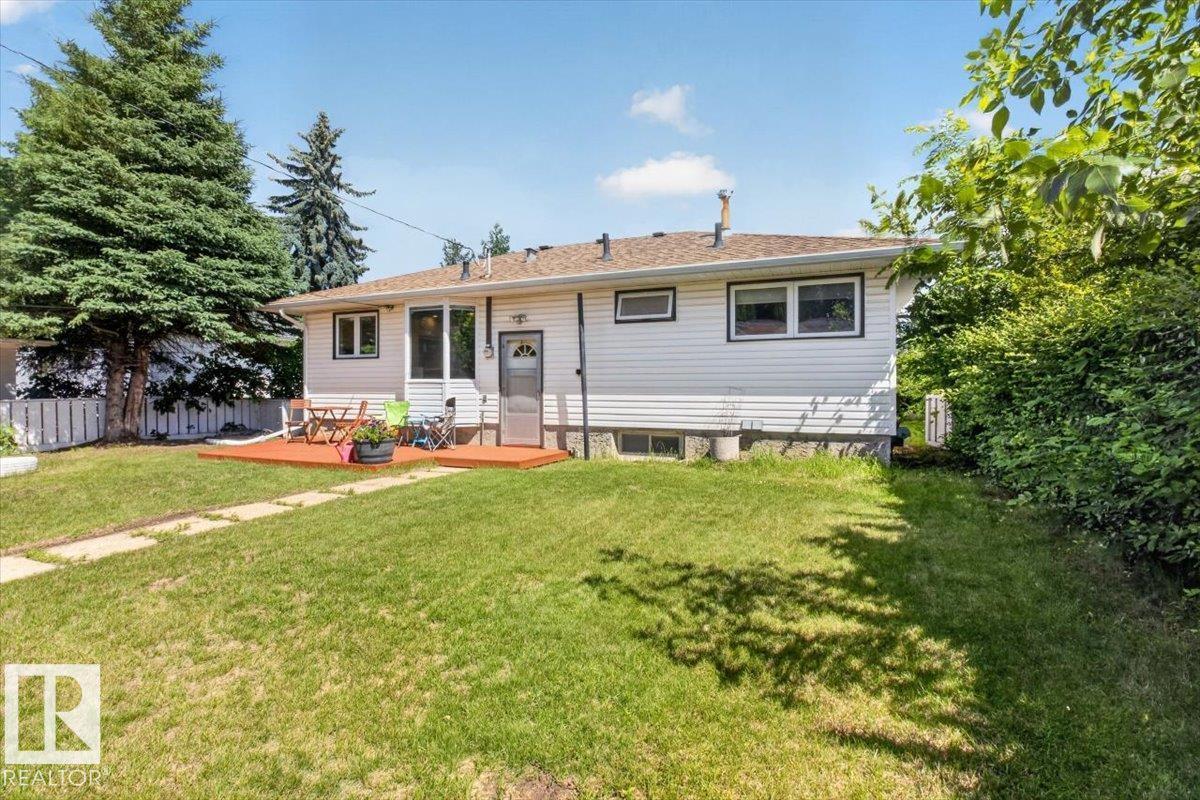 10736 48 ST NW - 45