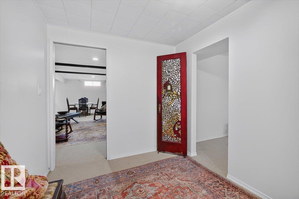 10736 48 ST NW - 33