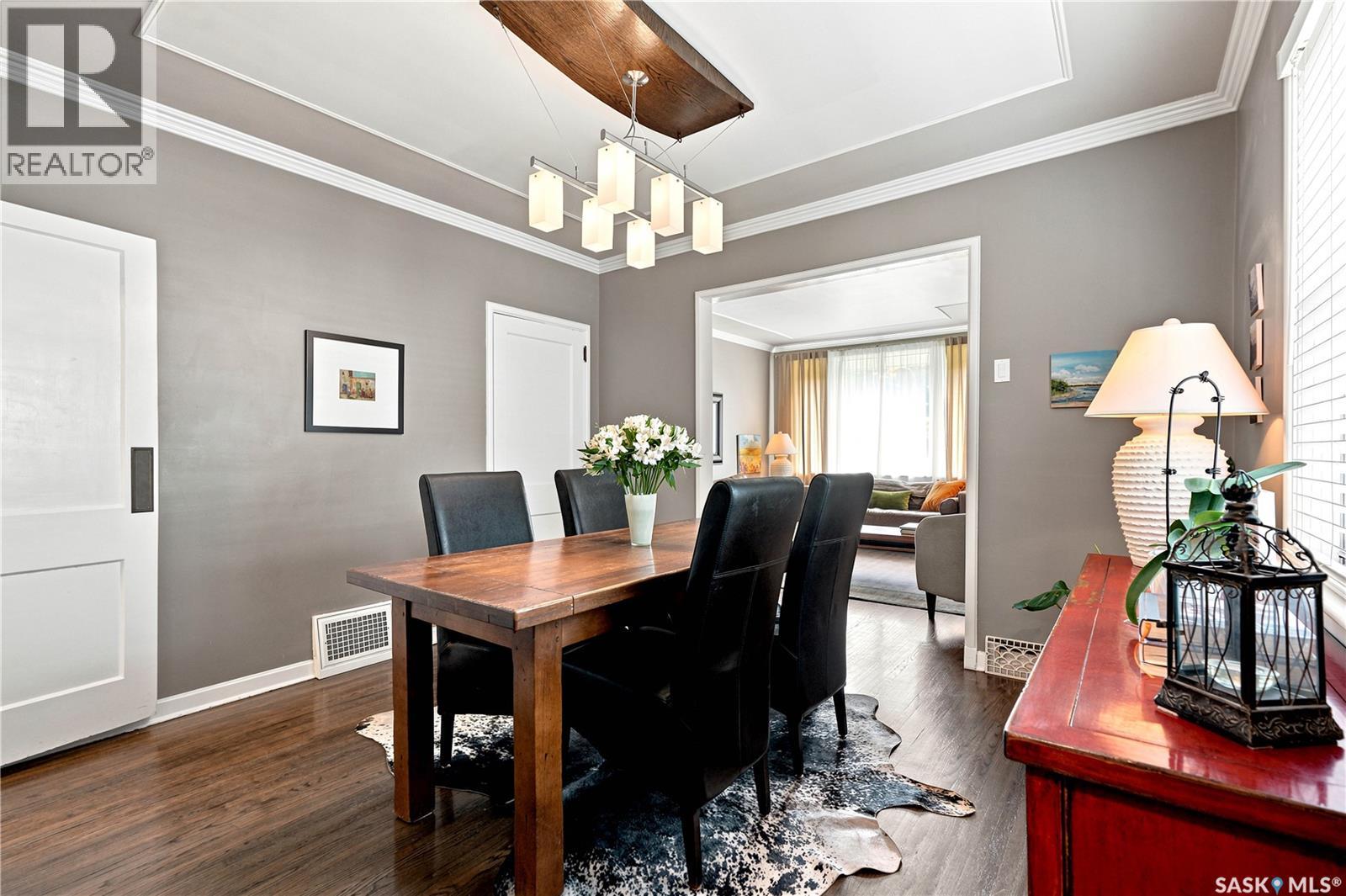 627 12th STREET E - Image 18