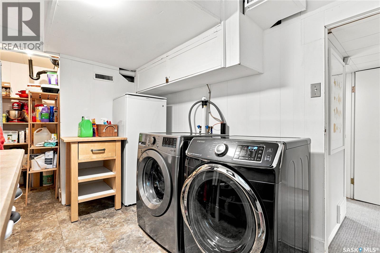 627 12th STREET E - Image 43