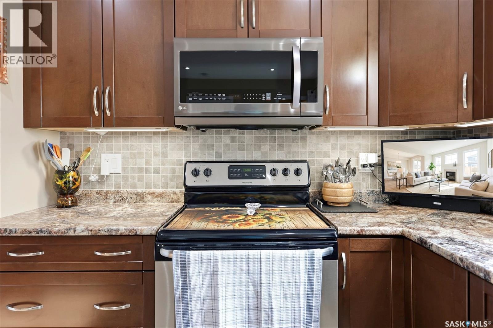 503 Maple CRESCENT - 10