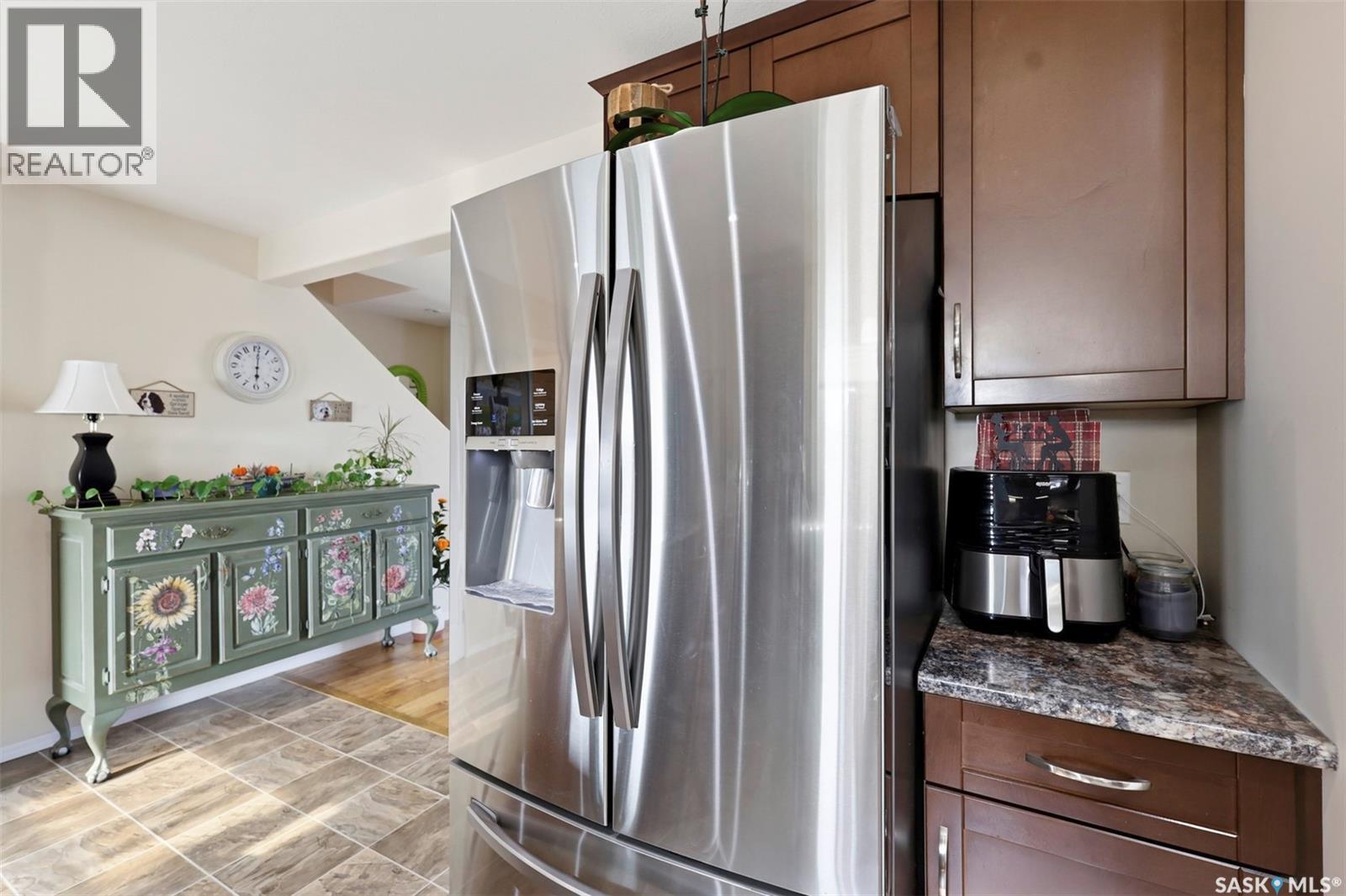 503 Maple CRESCENT - 11
