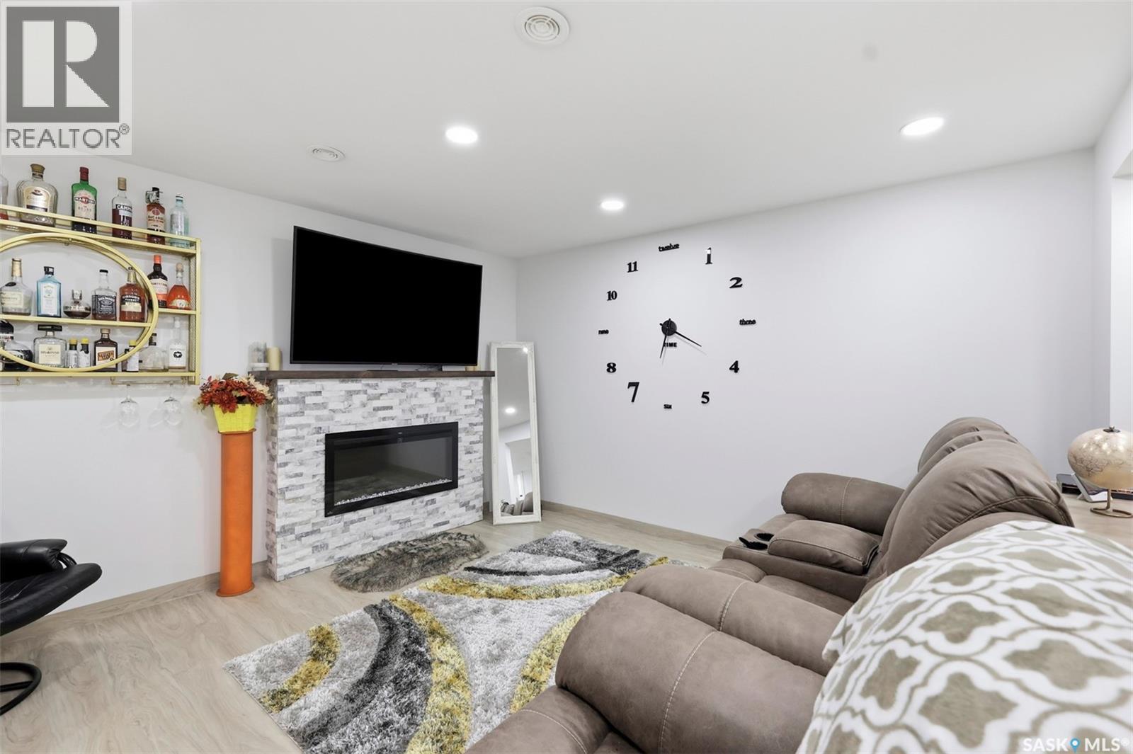 503 Maple CRESCENT - 23