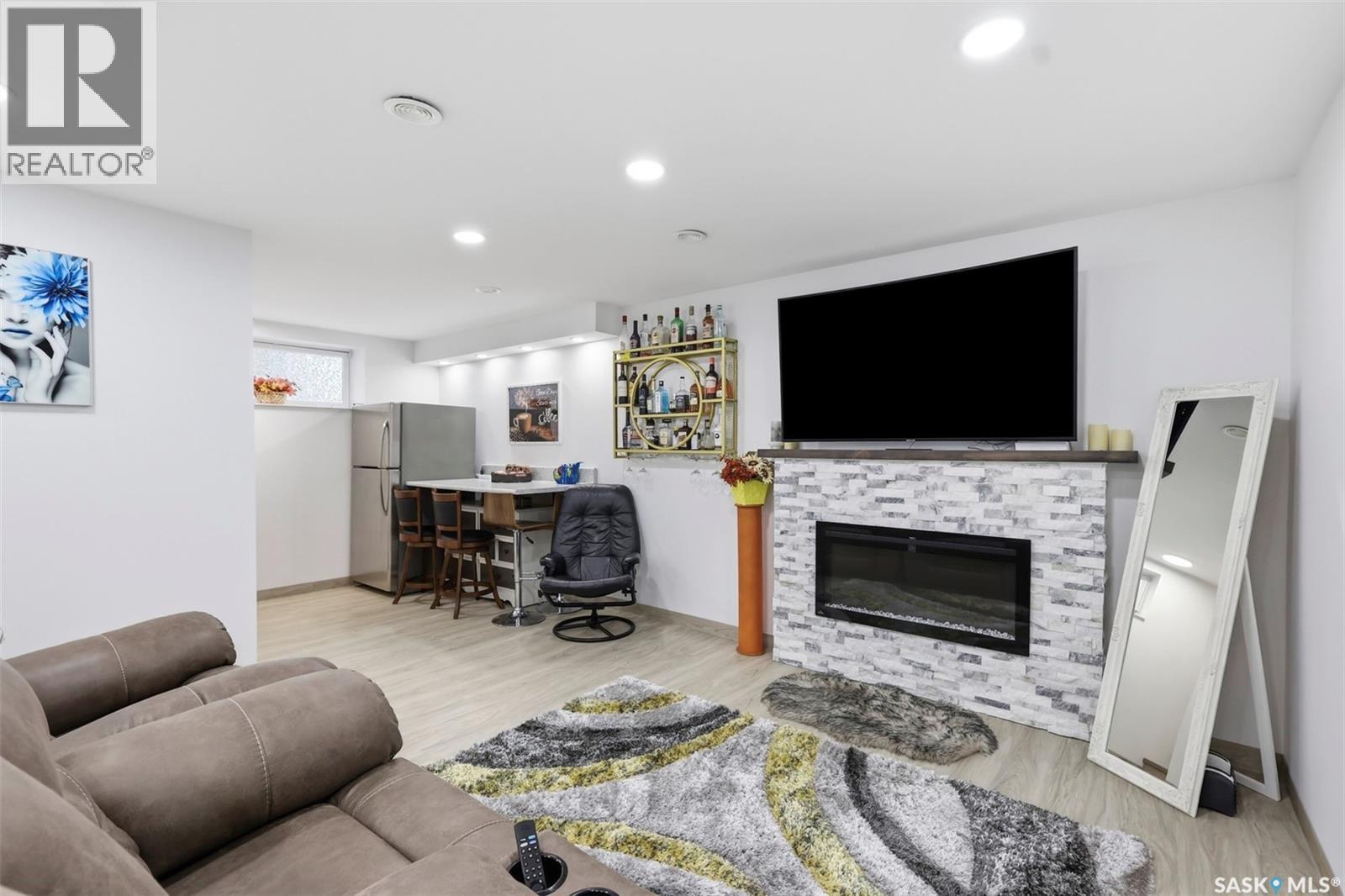 503 Maple CRESCENT - 25