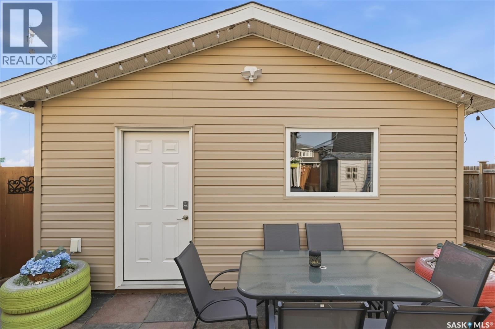 503 Maple CRESCENT - 45