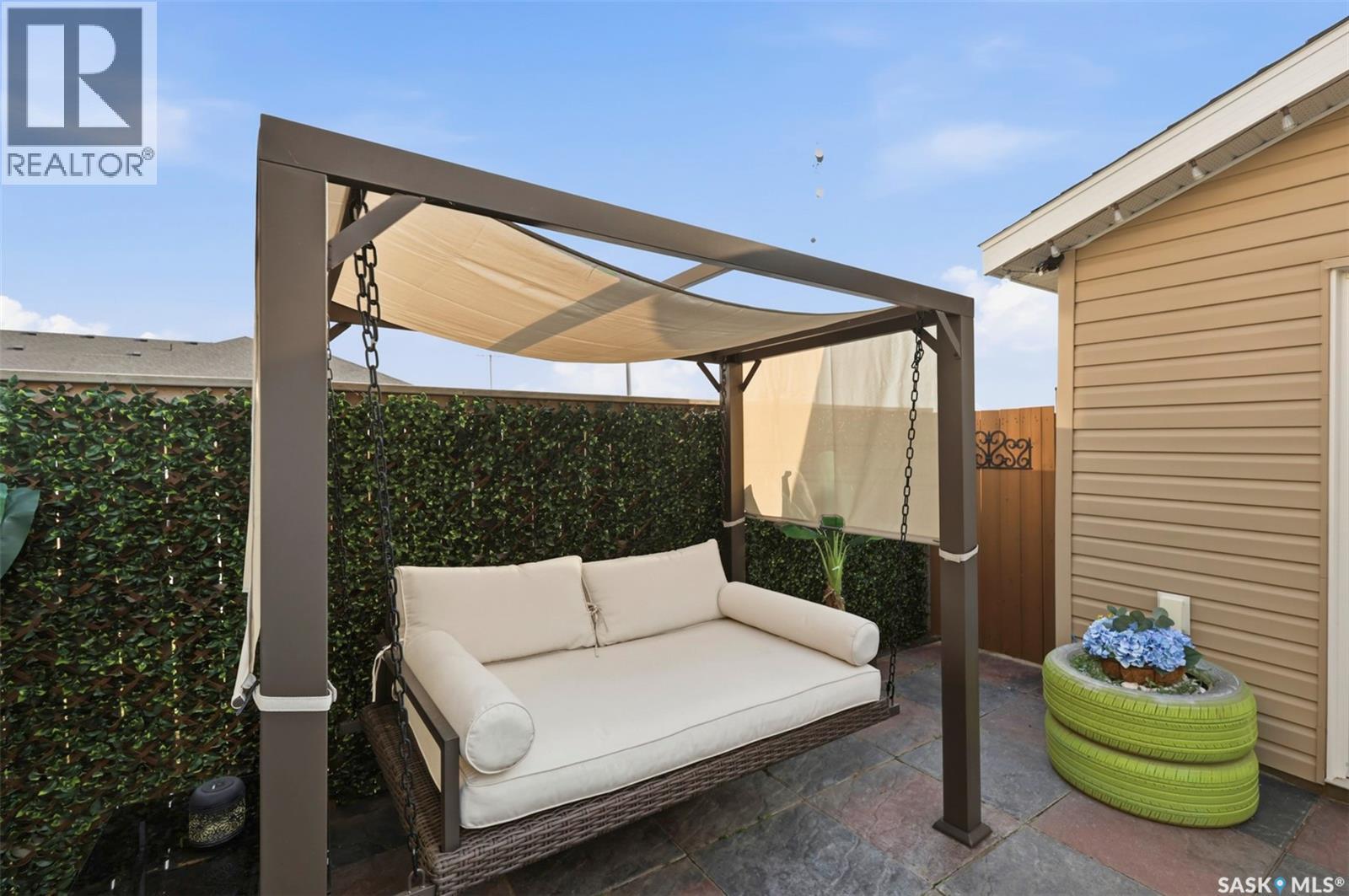 503 Maple CRESCENT - 46