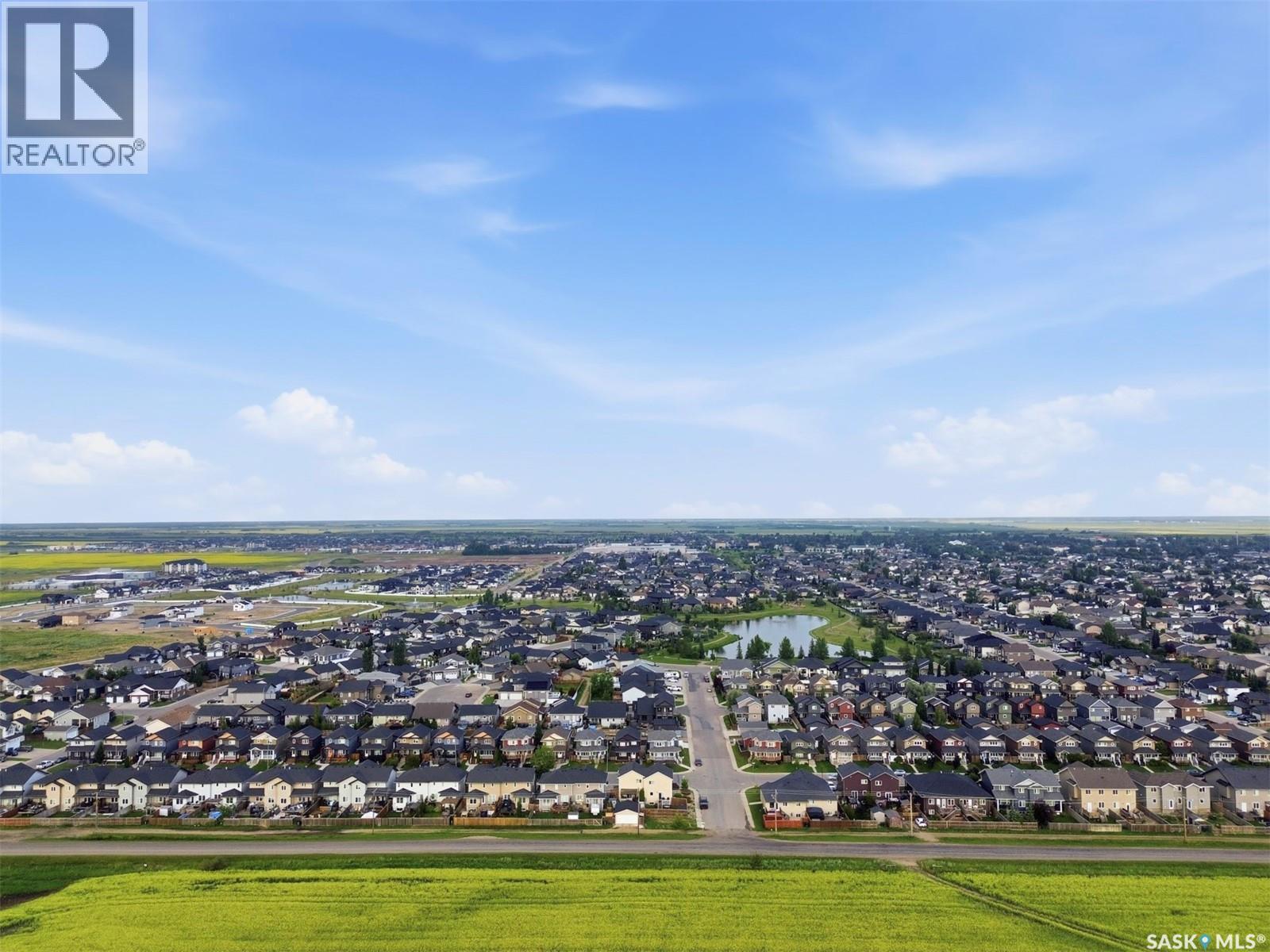 503 Maple CRESCENT - 55
