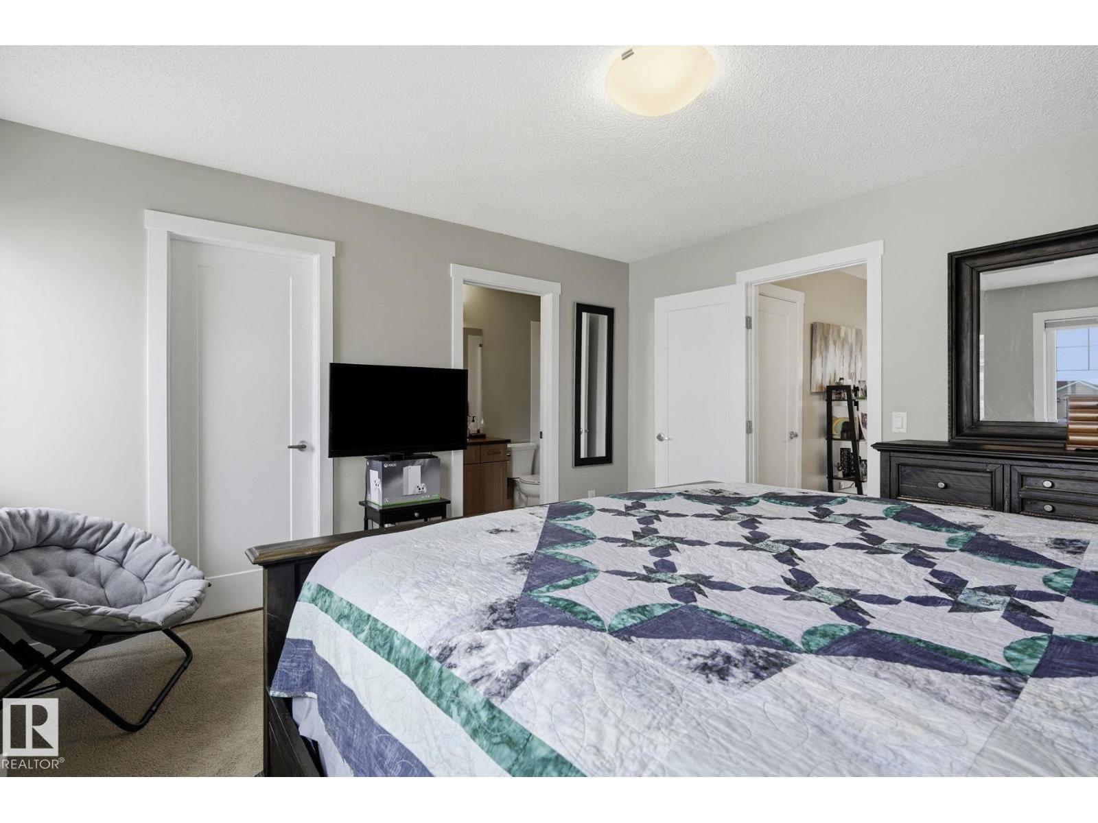 #12 1391 STARLING DR NW NW - 16
