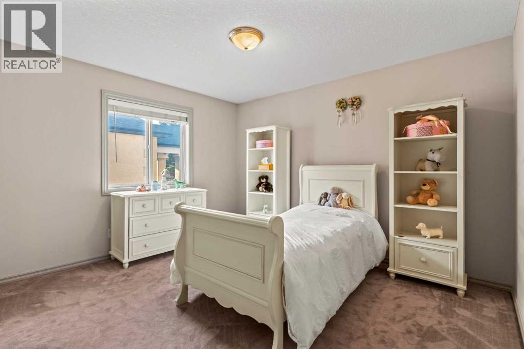 325 Discovery Ridge Way SW - 18