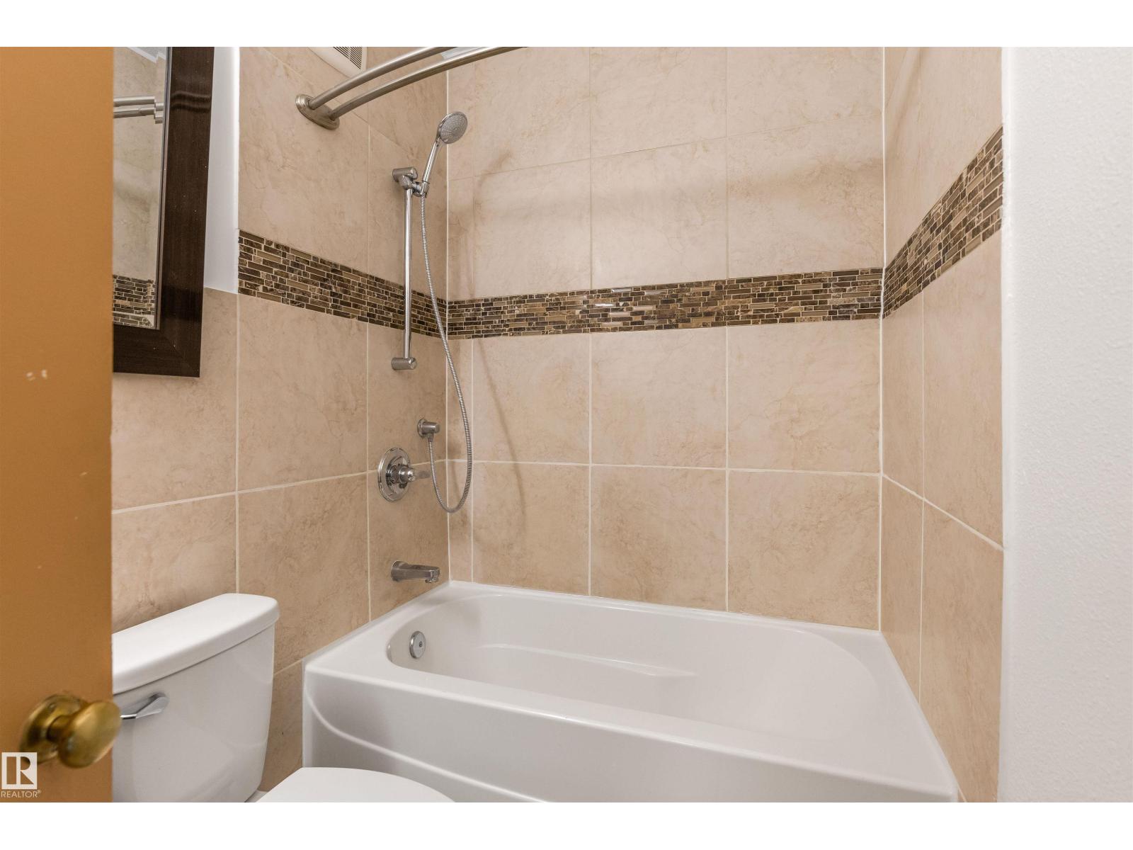 11230 75 AV NW - 16