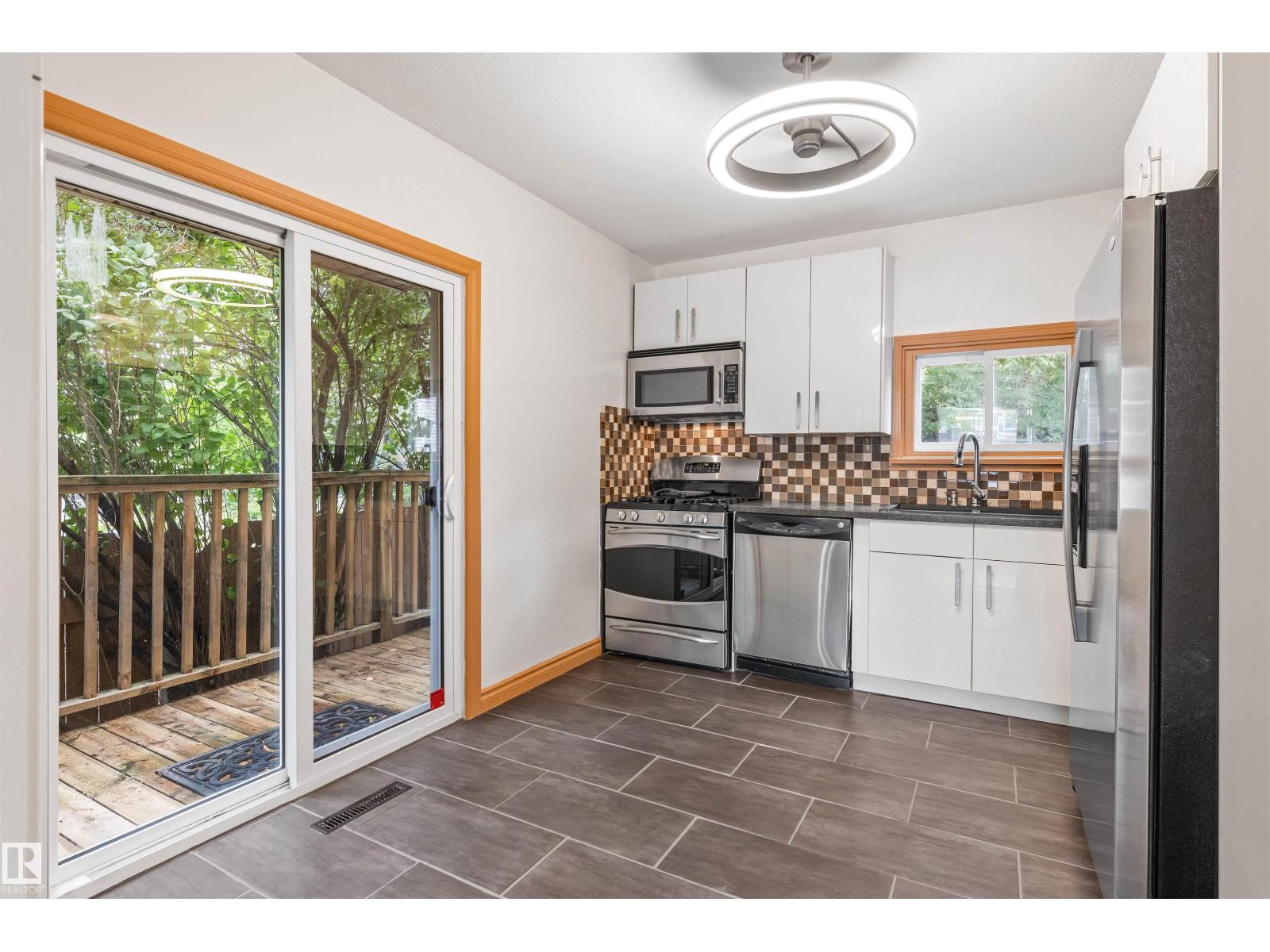 11230 75 AV NW - 13