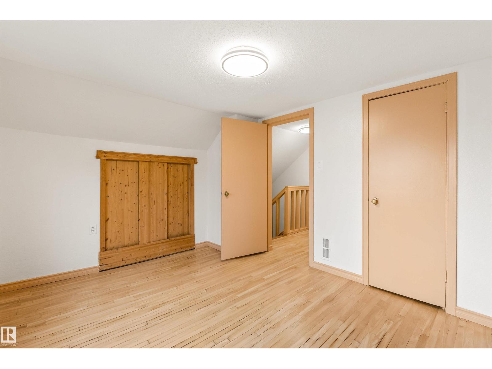 11230 75 AV NW - 20