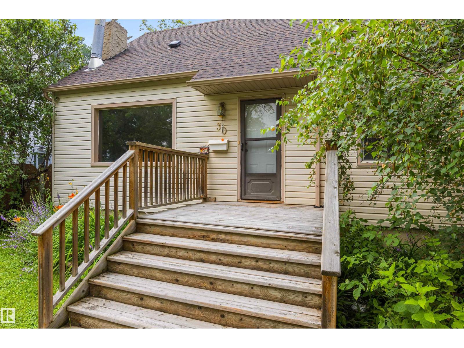 11230 75 AV NW - 2