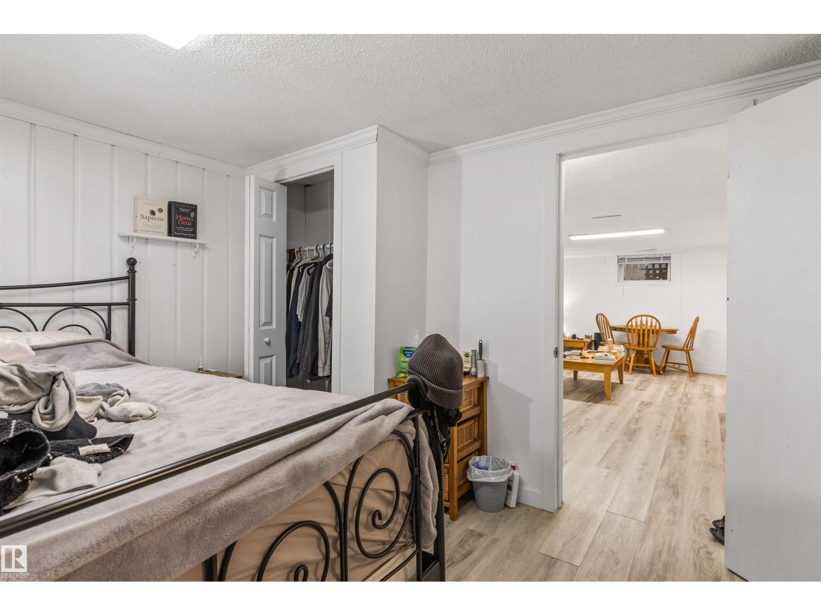 11230 75 AV NW - 32