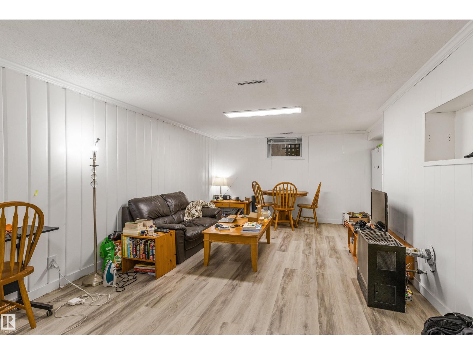 11230 75 AV NW - 26