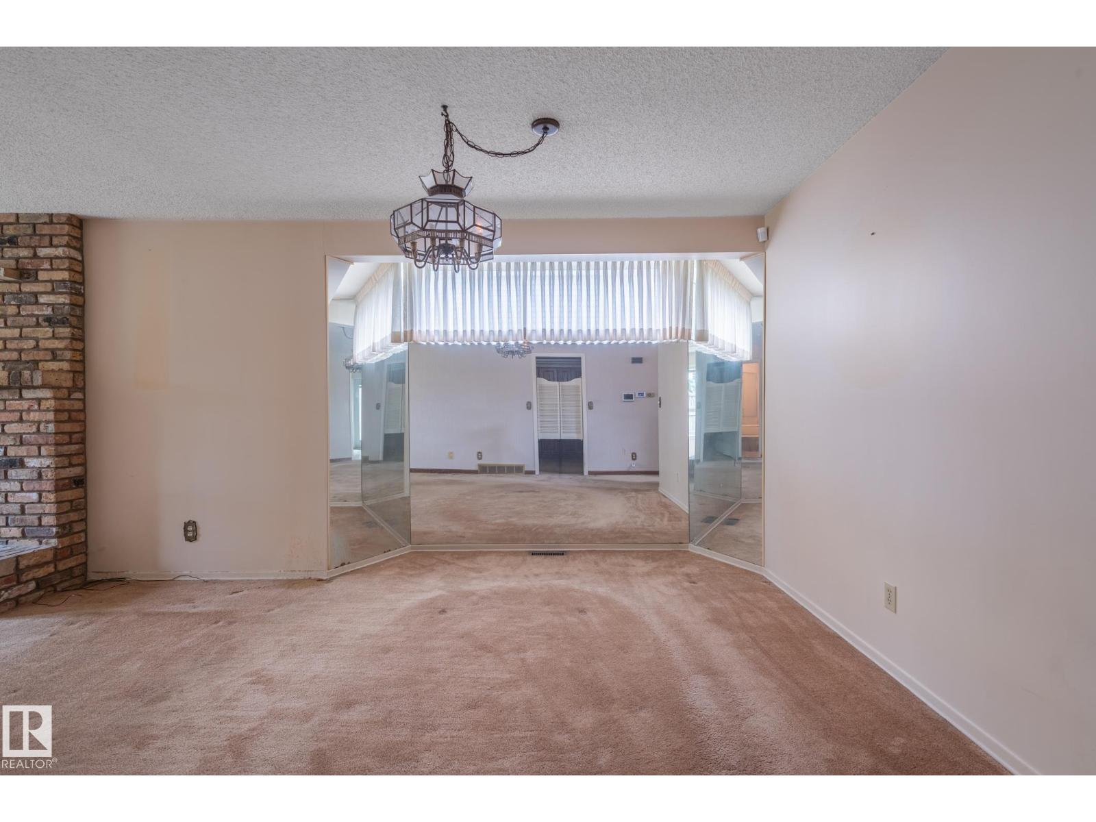 33 WHITEOAKS ES - 14
