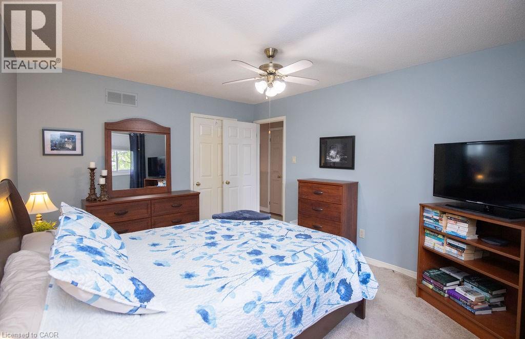 106 OSSINGTON Drive - 21