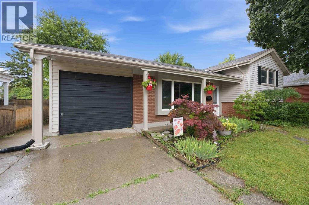 1134 Gurd STREET - 2