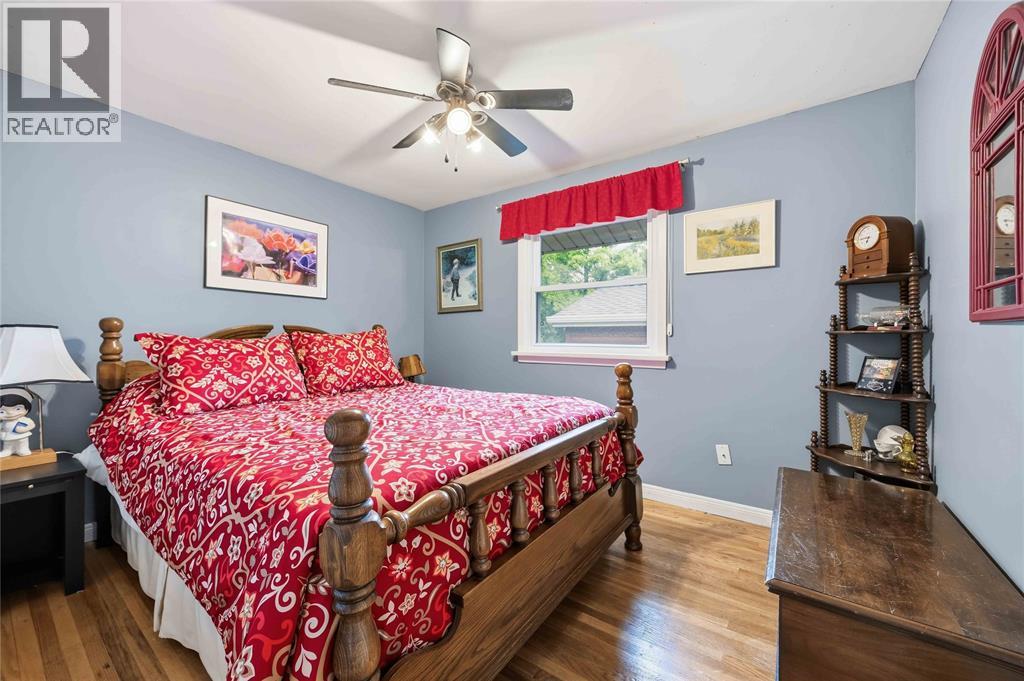 1134 Gurd STREET - 23