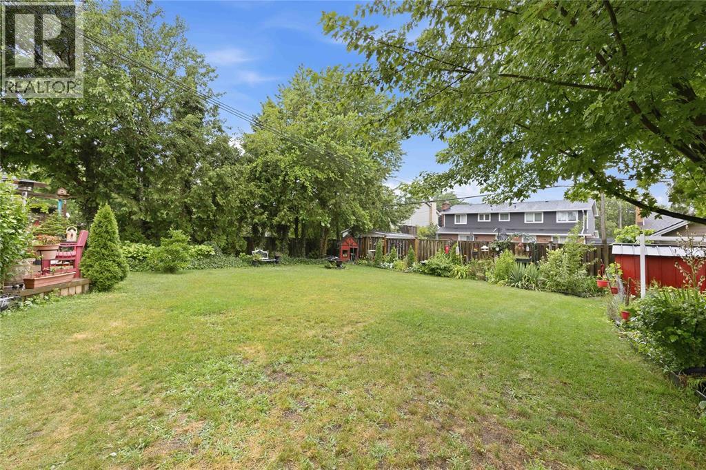 1134 Gurd STREET - 47