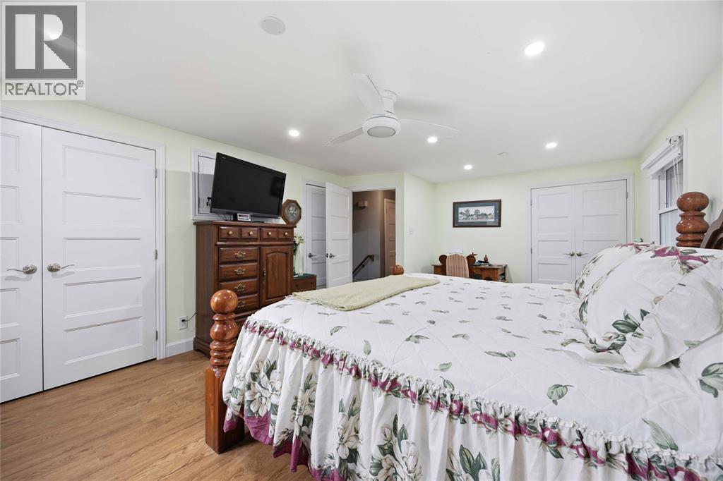 1134 Gurd STREET - 21