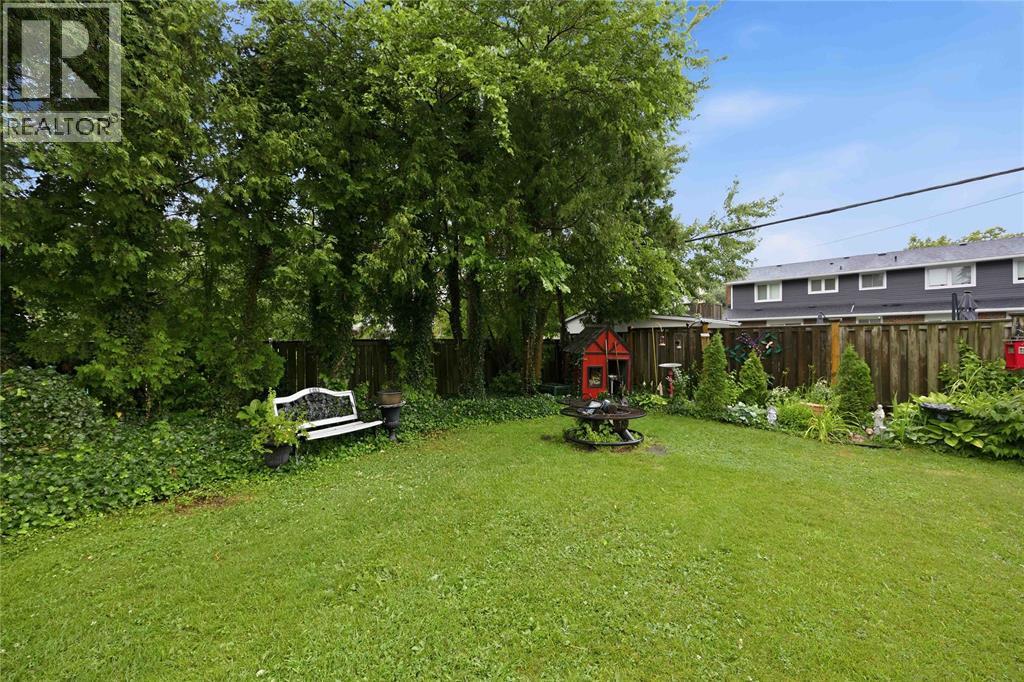 1134 Gurd STREET - 44