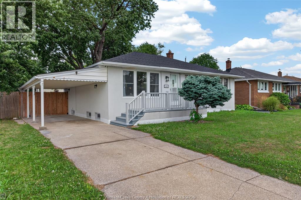 1302 Josephine - 1