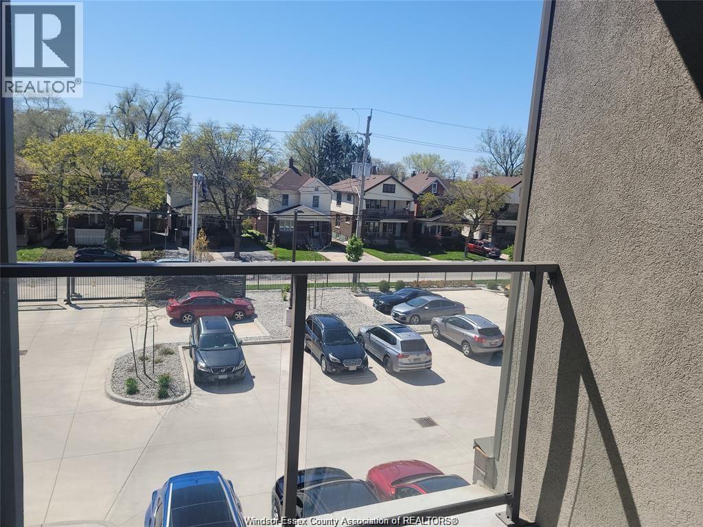 #306 955 OUELLETTE AVENUE - 21