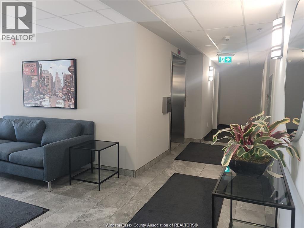 #306 955 OUELLETTE AVENUE - 5