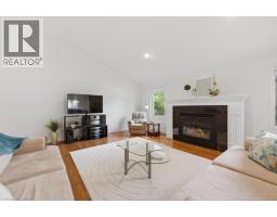Primary Bedroom - 80 Lister Avenue, Hamilton, ON L9B1E2 Photo 8